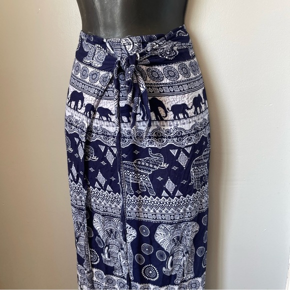 Navy and White elephant print Pencil wrap Maxi Skirt for Casual Wear - Picture 2 of 7